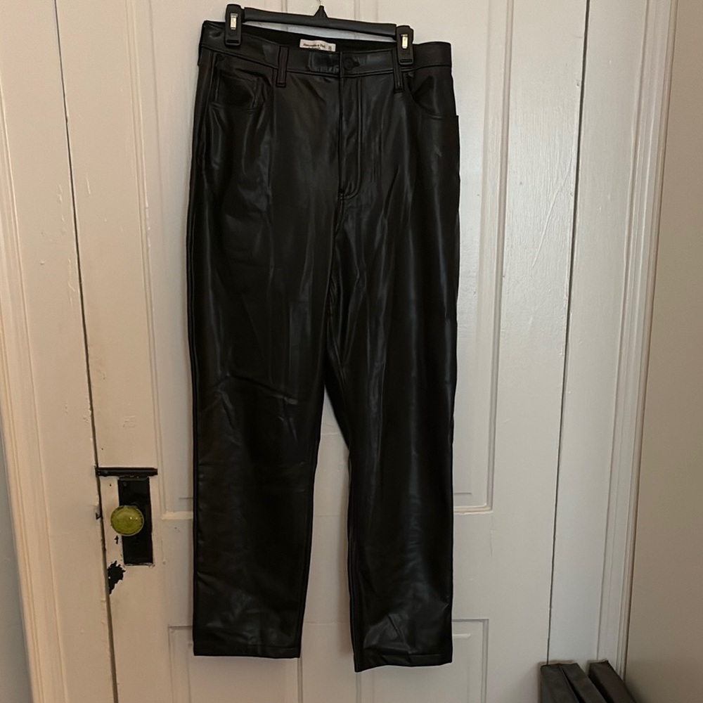 Black Faux Leather Pants Abercrombie & Fitch 90’s Straight Ultra High Rise 12